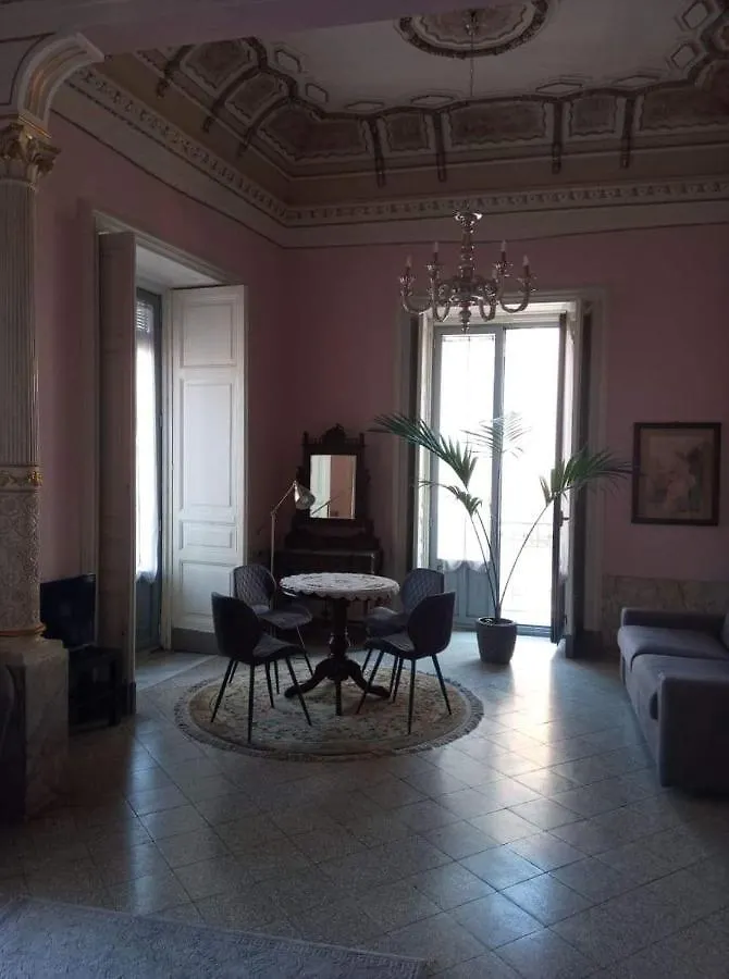 B&B Palazzo Arcidiacono - Central Prestigious Flat Catania