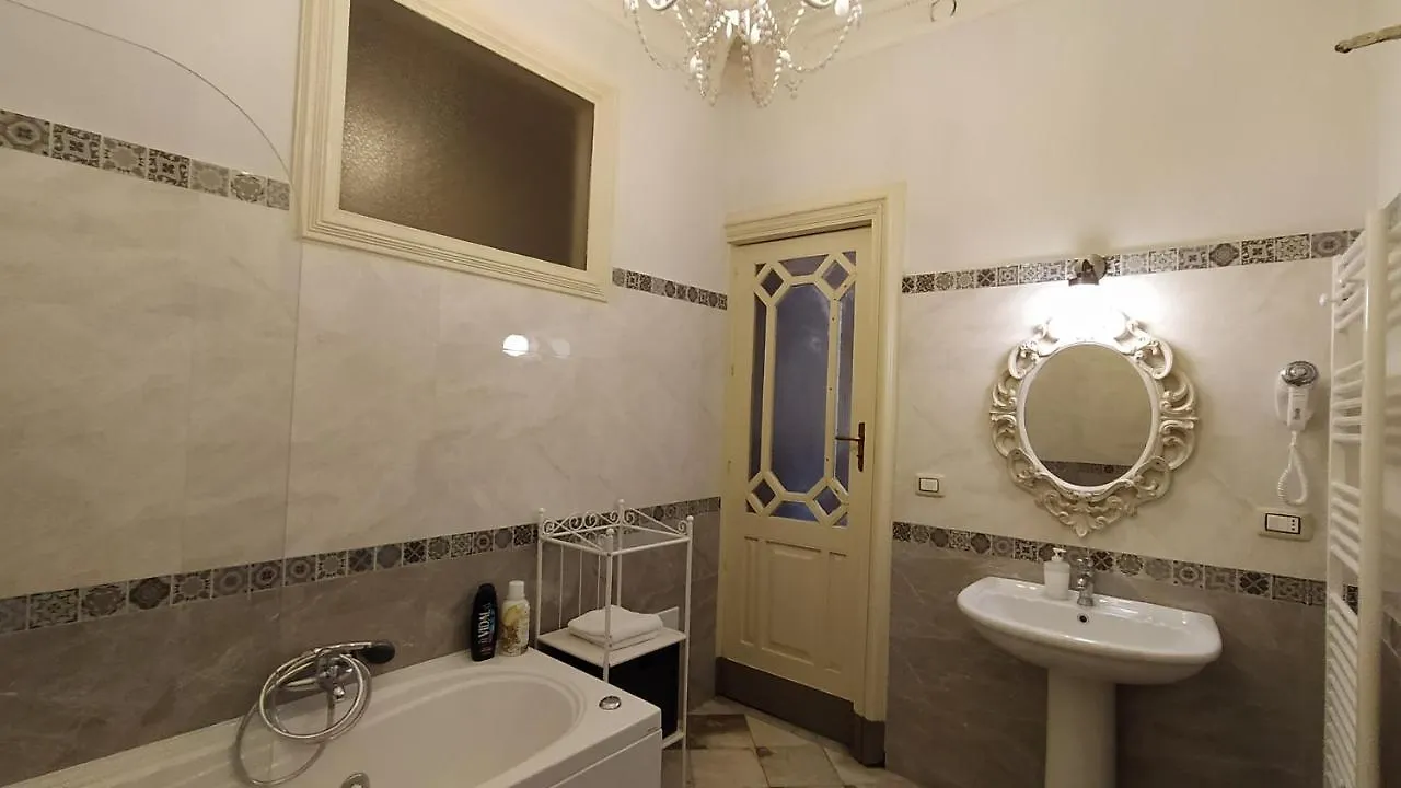 B&B Palazzo Arcidiacono - Central Prestigious Flat Catania